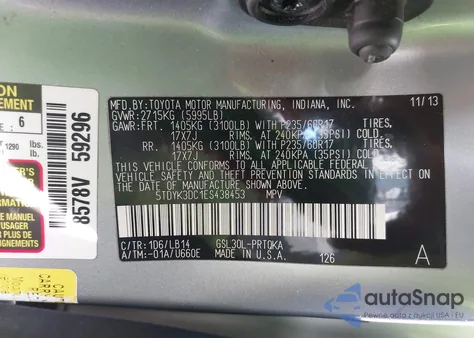 2014 Toyota Sienna Xle V6 8 Passenger z USA, uszkodzony, nr VIN 5TDYK3DC1ES438453